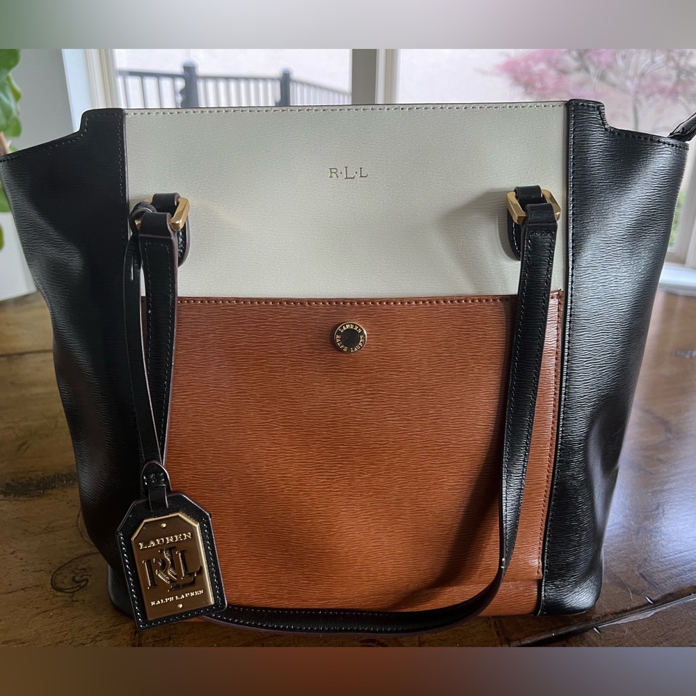 Brown/black shoulder bag. - Picture 1 of 12